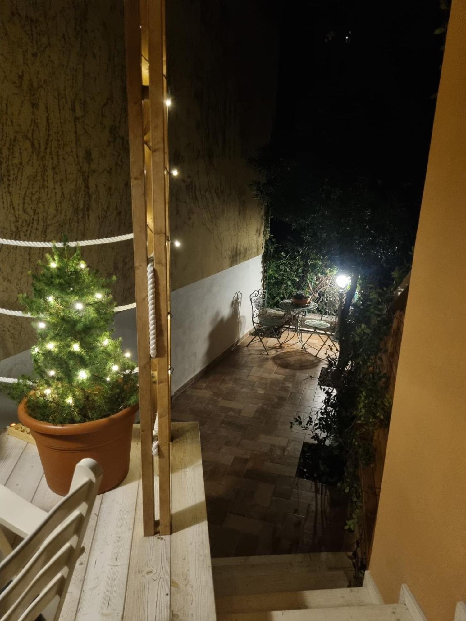 Cavana Cosy Apartment With Garden Near The Sea Trieste Exteriör bild